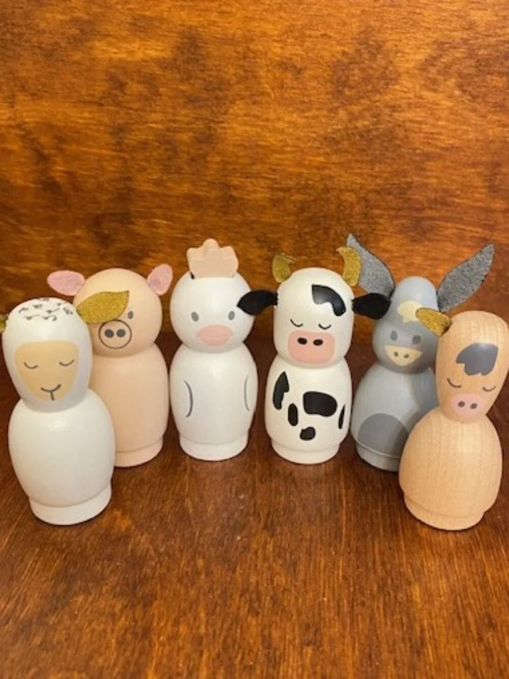 Hearth & Hand Wood Farm Animal set- NIB